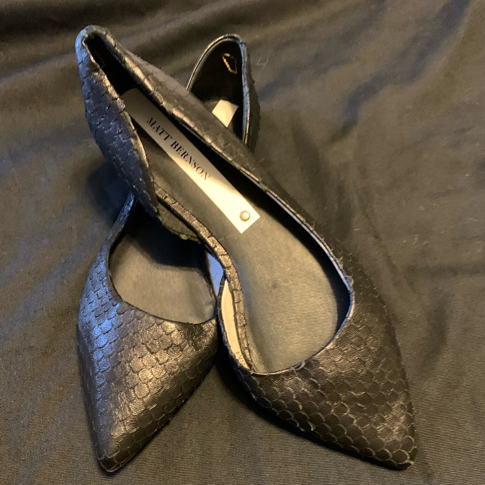 Matt Bernson Black Flats Versatile Minimalist Design